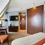 Le 12 4* Paris