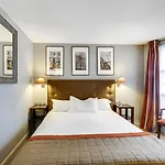 Hotel Le 12 Parigi